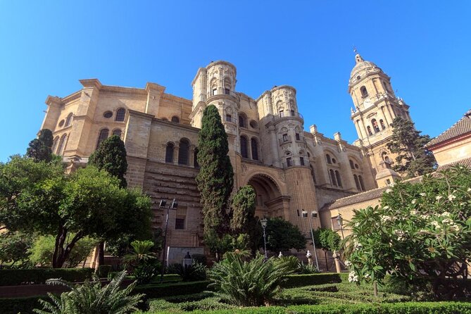 Private Malaga City Center Walking Tour With Tapas Food Tastings - Good To Know