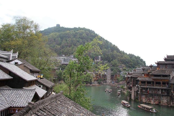 Private Overnight Tour to Fenghuang Old Town From Changsha - Good To Know