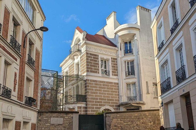 Private Self-Guided Audio Tour in Paris Montmartre District - Good To Know
