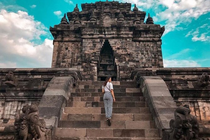 Private Tour to Borobudur, Prambanan, Pawon, Mendut With French-Speaking Guide - Pickup Details