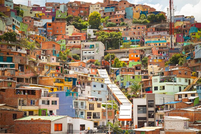 Private Tour to Explore Comuna 13 in Medellín - Good To Know