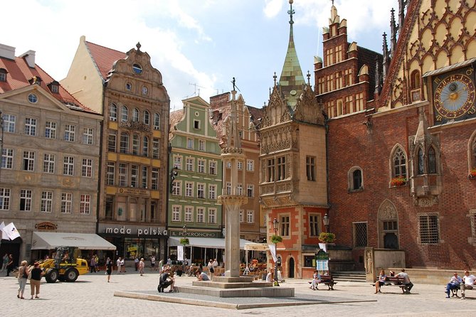 Private Transfer From Warsaw to Wroclaw With 2h of Sightseeing - Good To Know