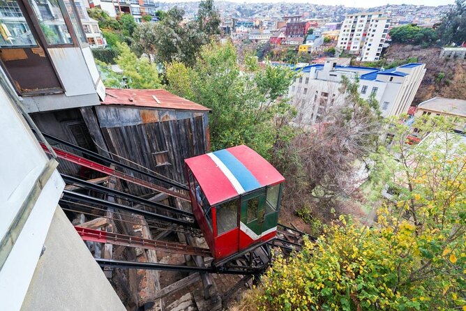 Private Walking Tour in Valparaiso With Local Lunch - Good To Know