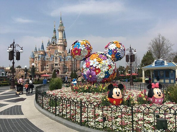 Shanghai Disneyland to Hongqiao Train Station:Private With Meet & Greet Service - Good To Know