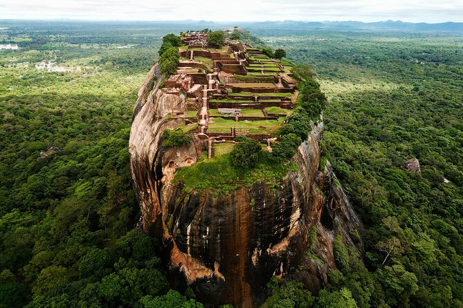 Six-Day Private Tour in Sri Lanka With 3-Star Hotel Stays and HB - Good To Know