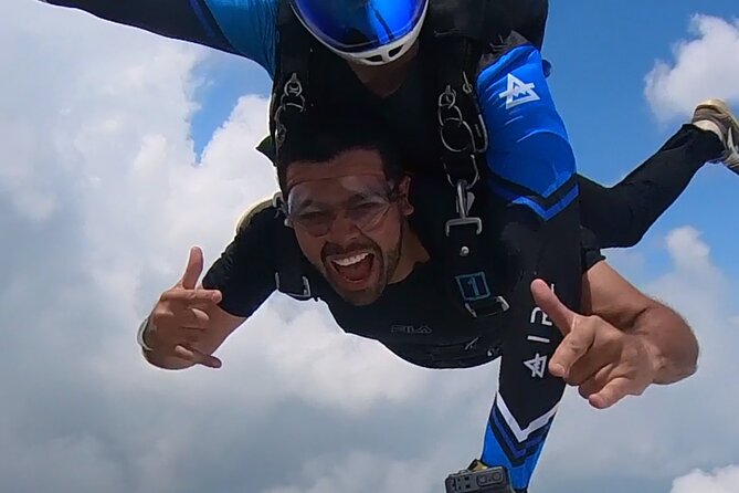 Spectacular Skydiving Experience From Medellin - Good To Know