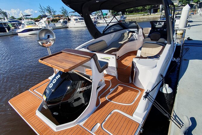 Speedboat Tour on 2 Islands and 11 Beaches in Búzios