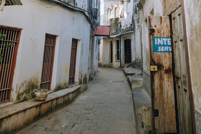 Stone Town and Dhow Sunset Cruise - Inclusions and Exclusions