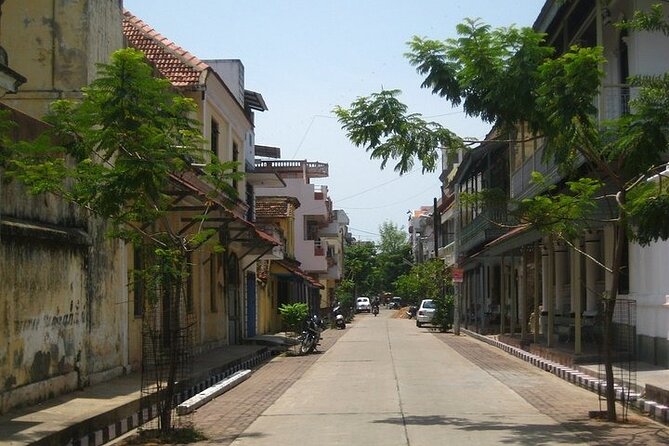 Stroll Through The French Quarters Of Pondicherry