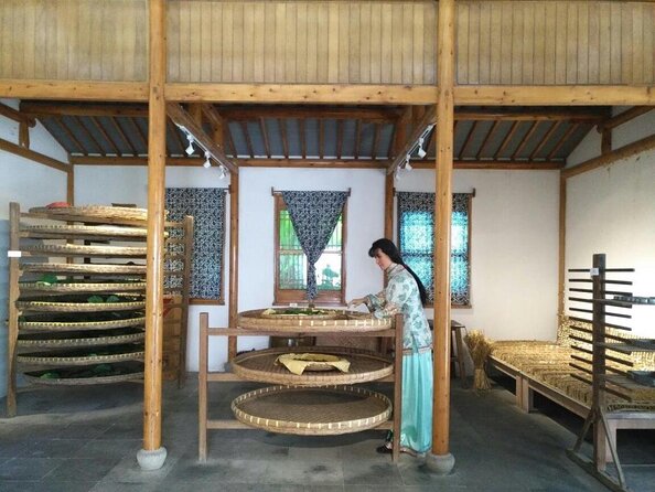 Suzhou Private Tour: Suzhou Silk Museum, Lingering Garden Tiger Hill and More - Good To Know
