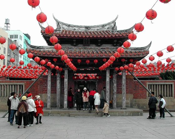 Taipeis Origin & Longshan Temple - Taiwan Cultural Walking Tour - Good To Know