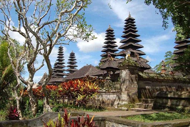 The Beauty of Bali : Bedugul, Taman Ayun Temple and Tanah Lot Temple Tour.