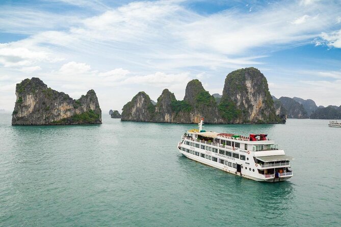 The Queen Will Visit Halong Bay for 2 Days at a 5-Star Accommodation - Good To Know