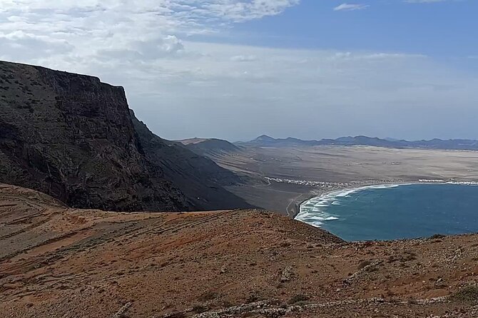 The Valley of Las Mil Palmeras and the Town of Haria - Good To Know