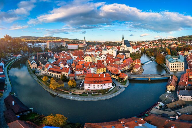 Transfer From Prague to Salzburg With Tour Stop in Cesky Krumlov - Good To Know