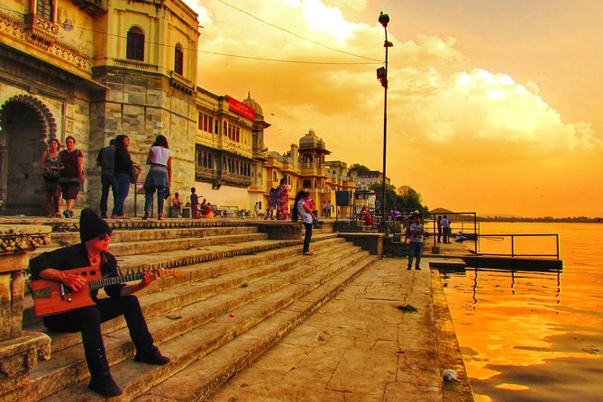 Udaipur, the City of Lakes - a Heritage Walk With Private Transfers - Good To Know