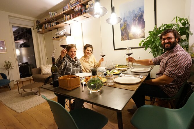 Viator Exclusive: Dine With a Cooking Show Contestant - Good To Know