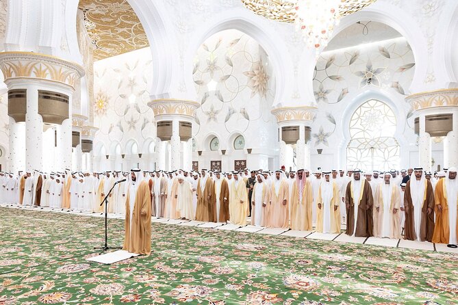 Visit Abu Dhabi Sheikh Zayed Grand Mosque in Dubai