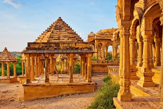 Visit Jaisalmer in Private Car With Guide Service - Good To Know