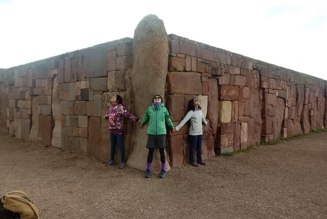 Visit Tiwanacu and Titicaca Lake in One Day Tour From La Paz. - Meeting and Pickup Details
