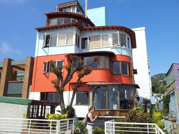 Walking Tour of Valparaiso and the House of Neruda La Sebastiana - Good To Know