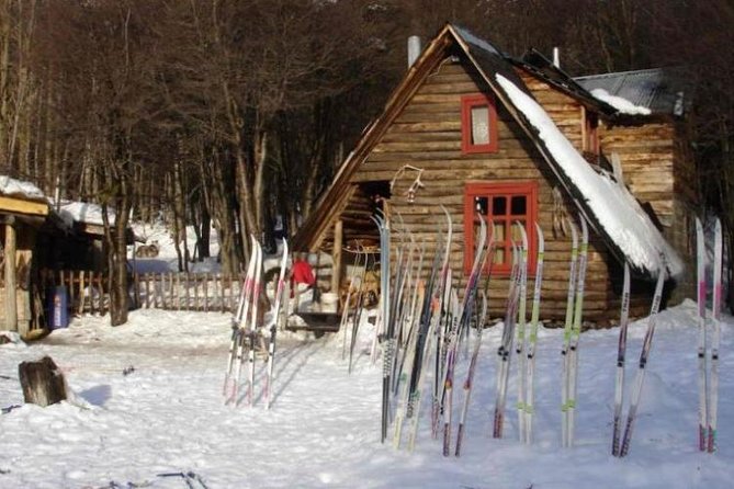 White Adventure - With Sled - Good To Know