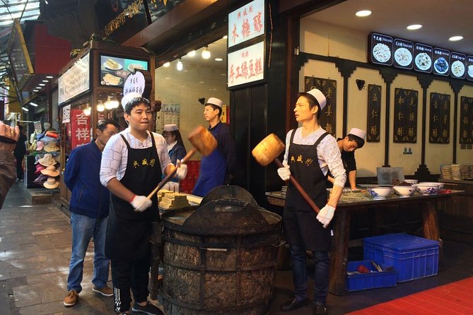 Xian Hidden Delicious Food Night Tour With English Speaking Guide 3hours - English-Speaking Guide