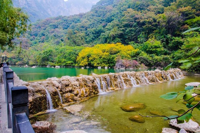 Xi’an Private Day Trip to Yuntai Mountain Geopark in Henan by Bullet Train