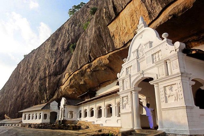 1 Night & 2 Days Tour to Dambulla and Sigiriya From Colombo (Short Tour) - Good To Know