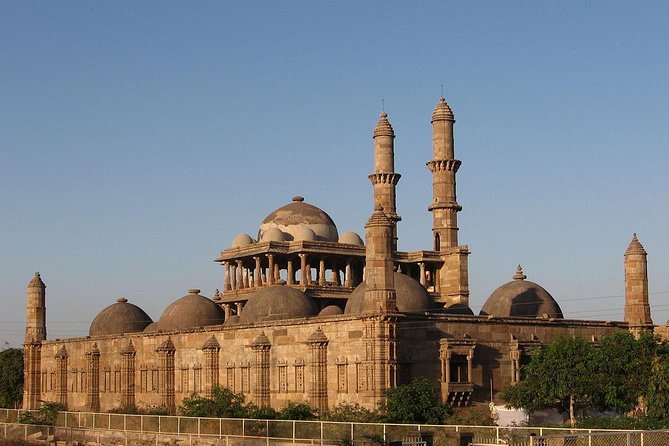 02 Nights & 03 Days Vadodara and Champaner Tour
