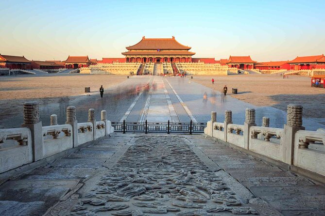 18-Day Classic China Tour: Xian-Chengdu-Zhangjiajie-Shanghai