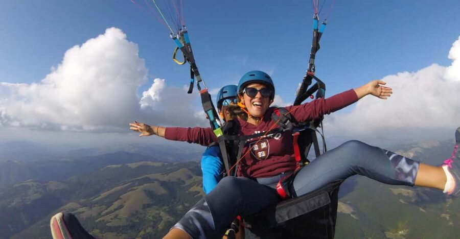 2 Hours Private Paragliding Aerobatic & Adventure Fligth