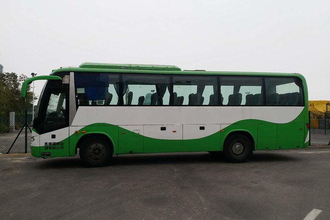 4-hour Service – 45-Seat Tour Bus