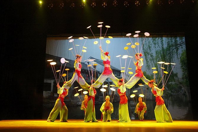 5-Hour Beijing Night Acrobatics And Peking Opera Show Tour