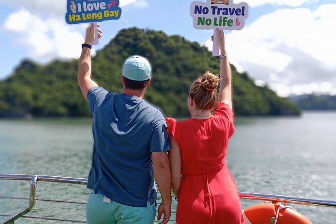 6 Hours Halong Bay Day Cruise in Sung Sot Cave and Titop Tour