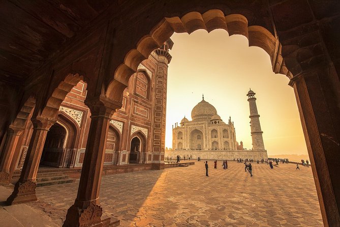 8 Days Private Golden Triangle Tour With Ancient City Varanasi for Backpackers - Tour Highlights