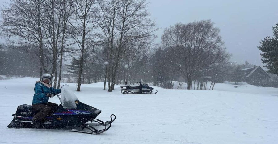 Akita: 1-Hour Snowmobile Riding for Beginner (Single-Seater)