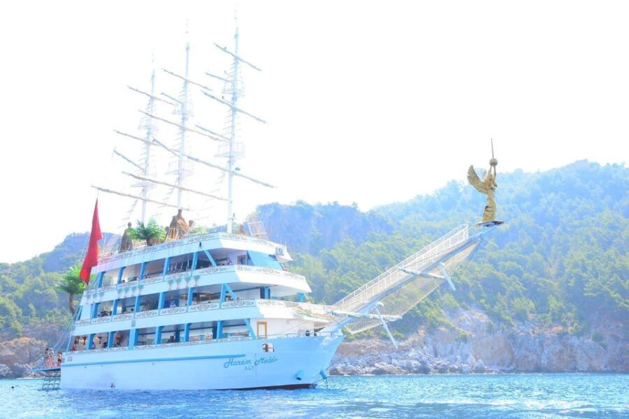Alanya Harem Maldiv Yacht: Luxury Boat Tour