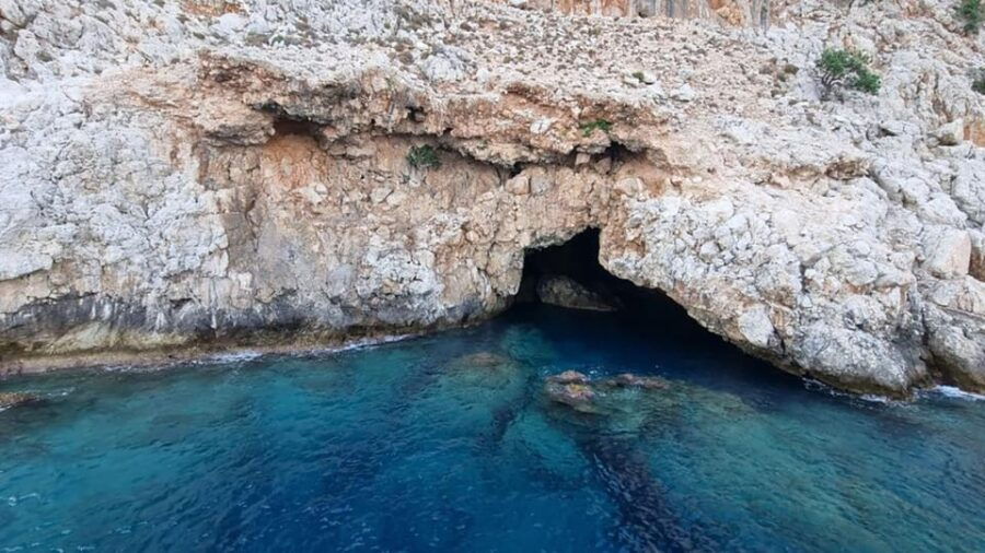 Alanya Relax Coastal Boat Tour With Lunch and Swimming