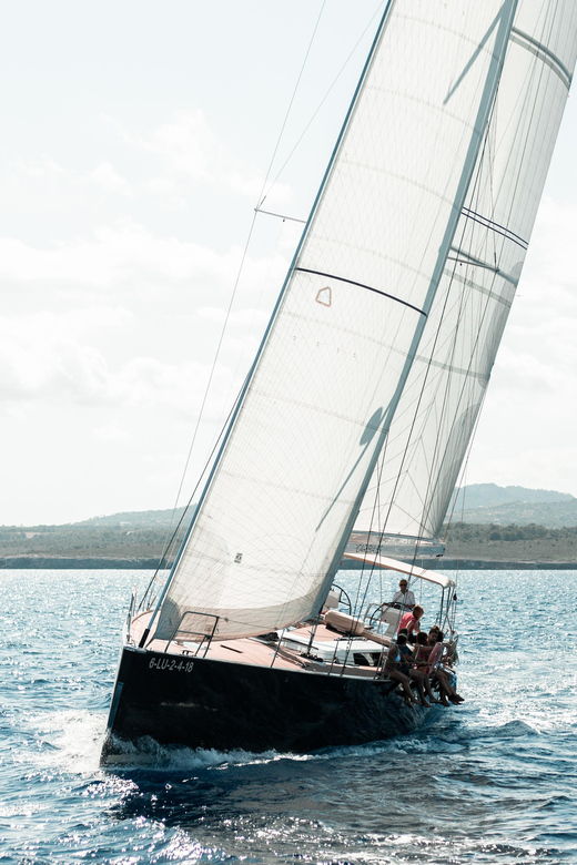 Alcudia: Half-Day Sailing Trip With Tapas and Drinks - Trip Overview