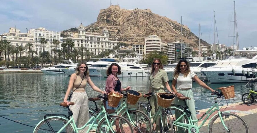 Alicante: City and El Palmeral Tour on City Bike