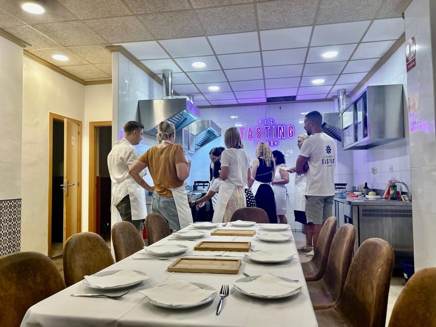 Alicante Paella Cooking Class, Tapas, Drinks and Market
