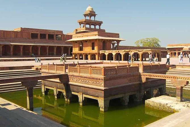 All Inclusive Same Day Tour of Taj Mahal & Fatehpur Sikri From Delhi by Car
