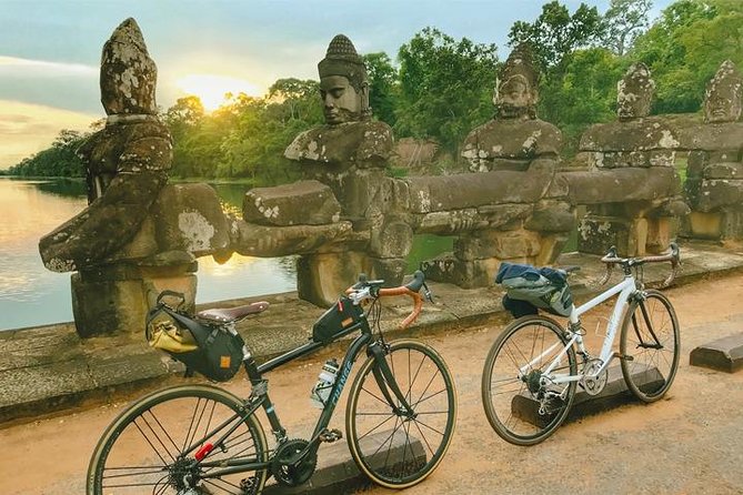 Angkor Wat & Bayon:: the Smiling Temple Bike Tour