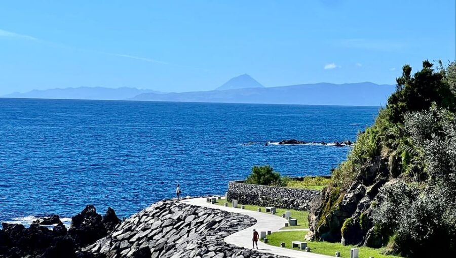 Angra Do Heroísmo: History, Monuments and Viewpoints