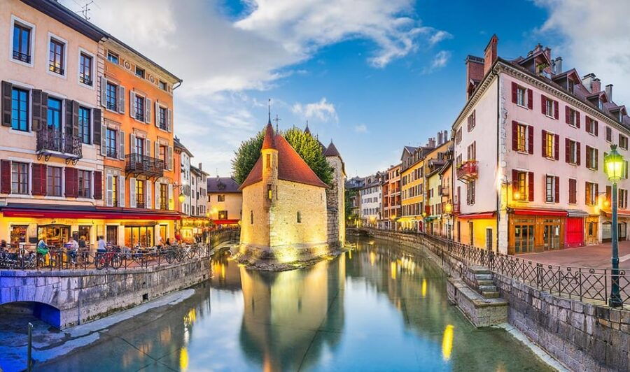 Annecy: Outdoor Escape Game – the Shadow of the Sword