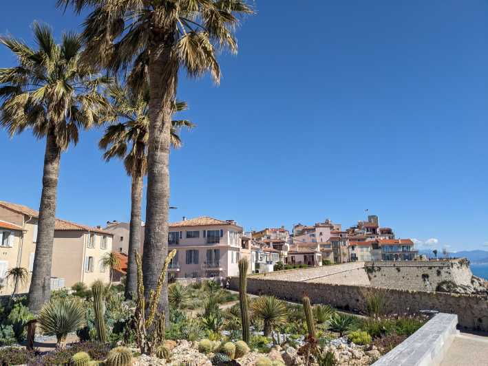 Antibes: 2 Hour Walking Tour in the Old Town