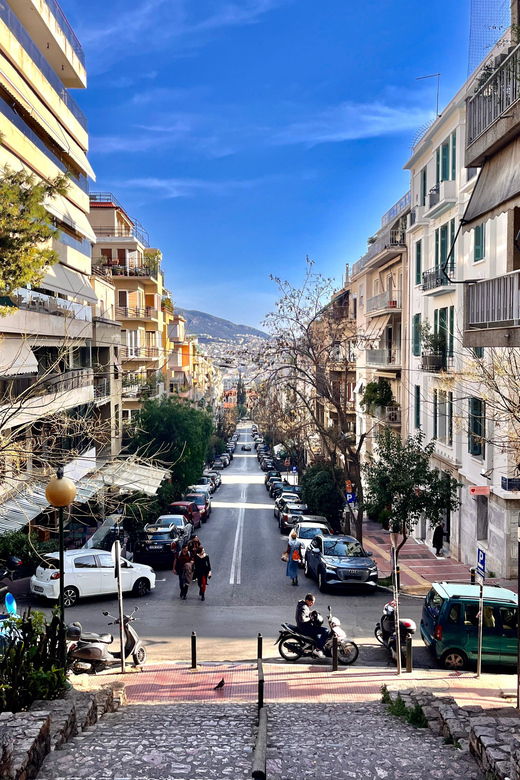Athens: a Tour From Ancient History to Vibrant Modernity