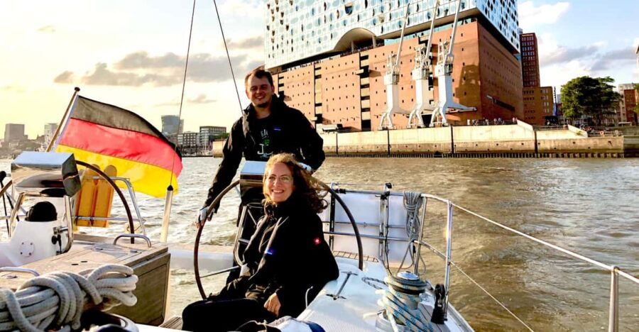 Authentic Sailingtrip Towards Blankenese, Hamburg/Elbe