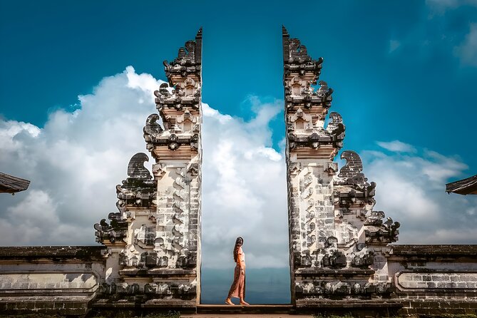 Bali Volkswagen Classic Car: The Gates of Heaven Tour
